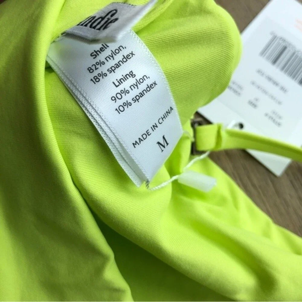 Andie Swim Top Womens Medium Lime Green The Aruba Bandeau Convertible NWT